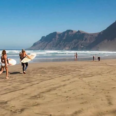 Apartamento Suite Blue Sea Famara Esterno foto